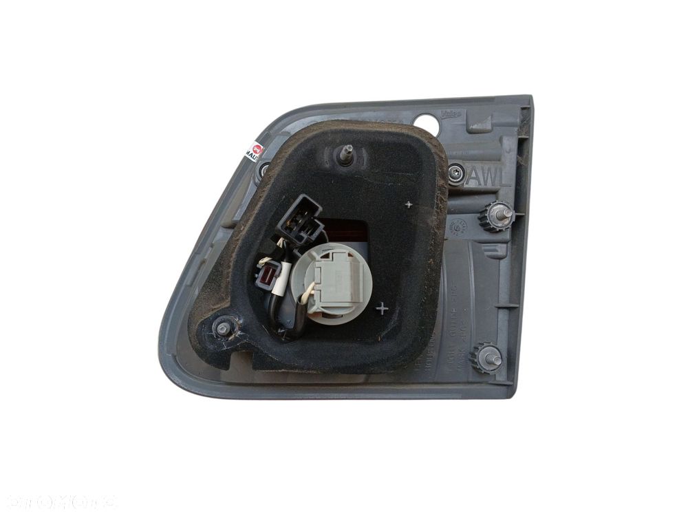 LAMPA LEWY TYŁ W KLAPE TOYOTA AVENSIS T27 LIFT (2012-2015) 1.8 VALVEMATIC 147KM - 3
