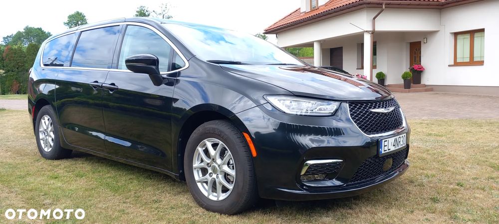 Chrysler Pacifica - 3