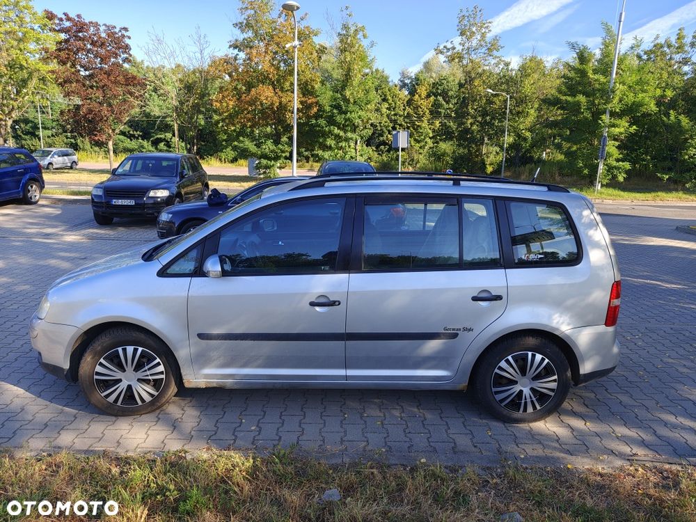 Volkswagen Touran - 5