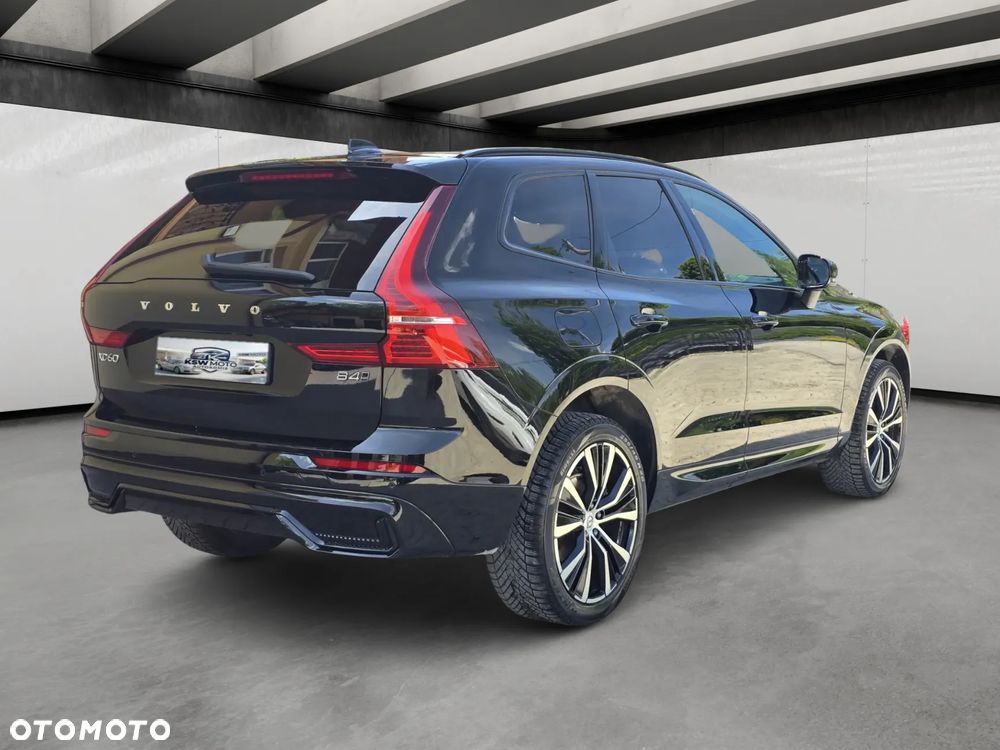 Volvo XC 60 B4 D AWD Plus Dark - 6