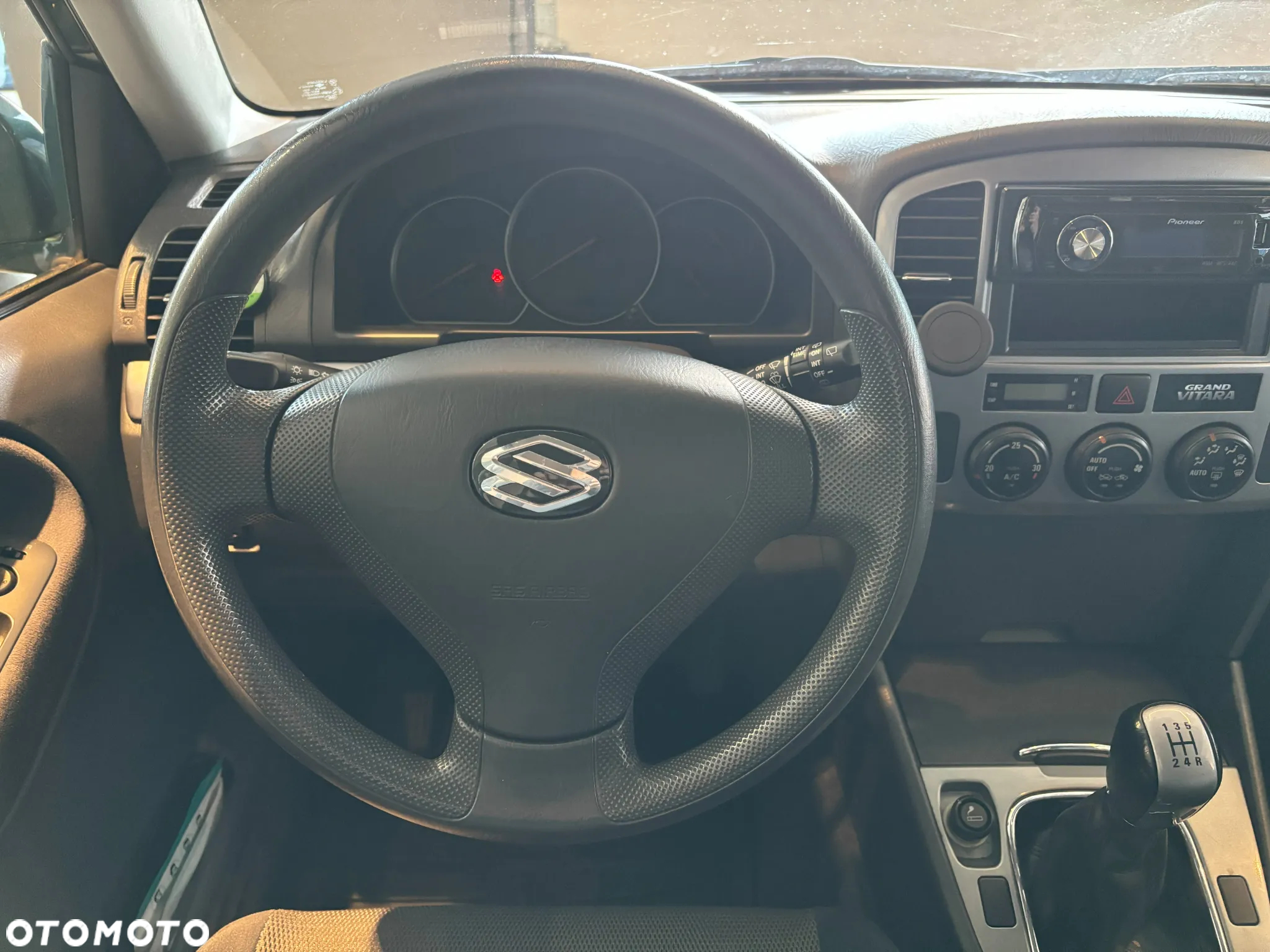 Suzuki Grand Vitara 2.0 Comfort - 12