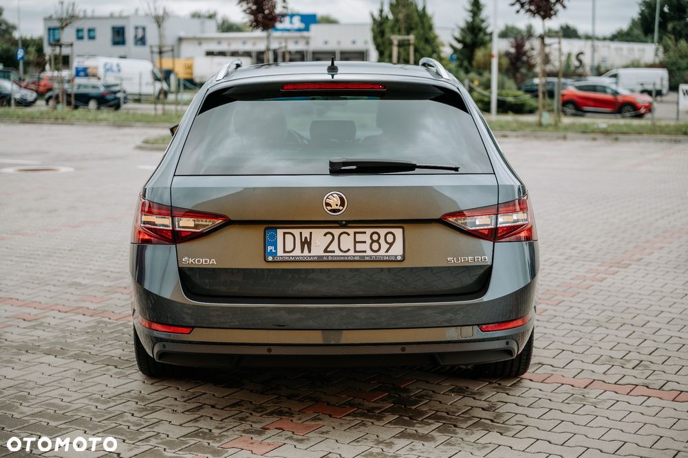 Skoda Superb 2.0 TDI SCR L&K DSG - 3