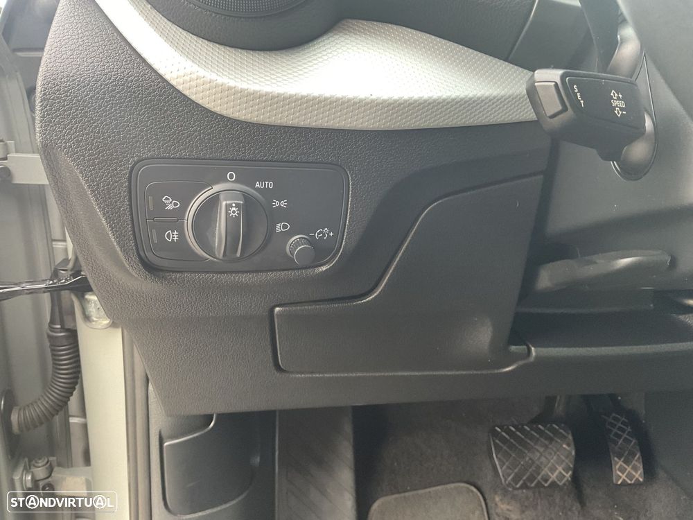 Audi Q2 1.6 TDI Design S tronic - 18