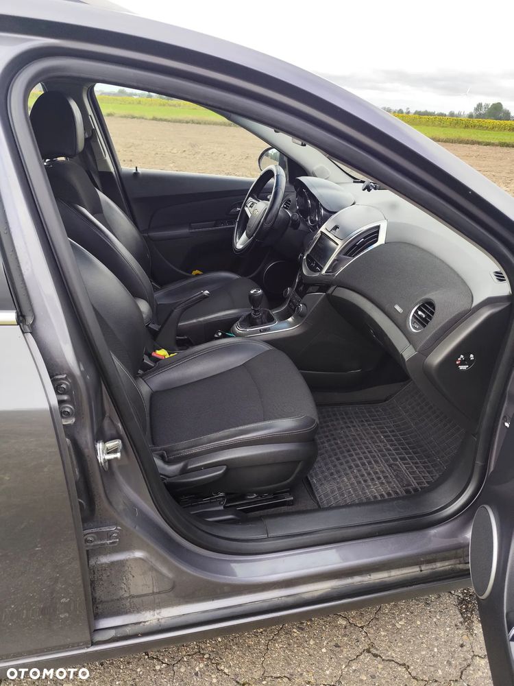 Chevrolet Cruze 1.7 D LT+ - 10
