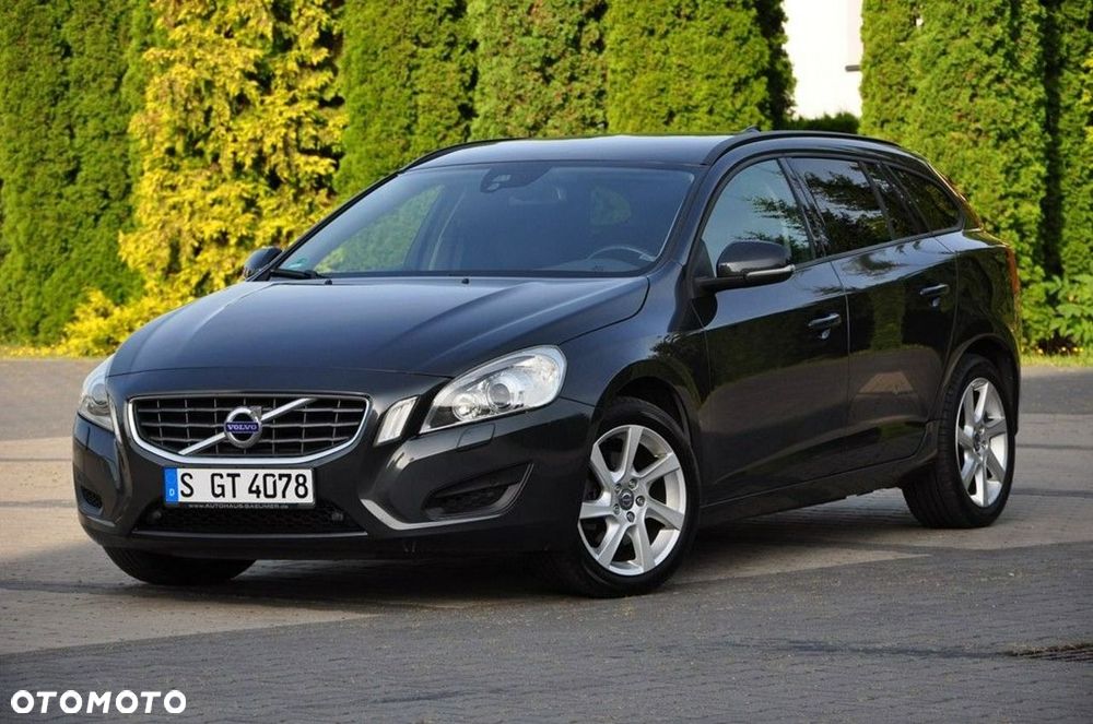 Volvo V60 D3 Momentum - 4