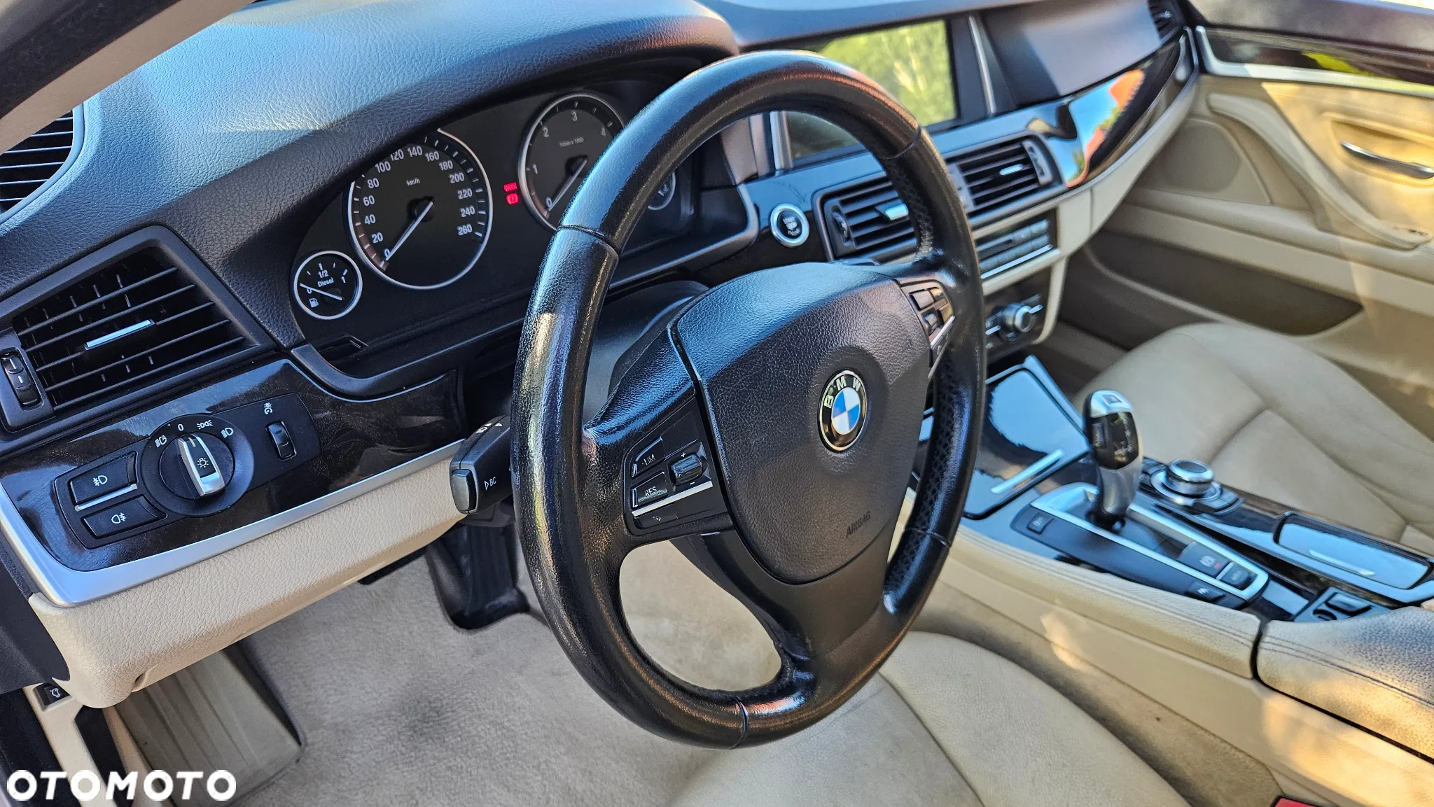 BMW Seria 5 520d Touring Luxury Line - 23