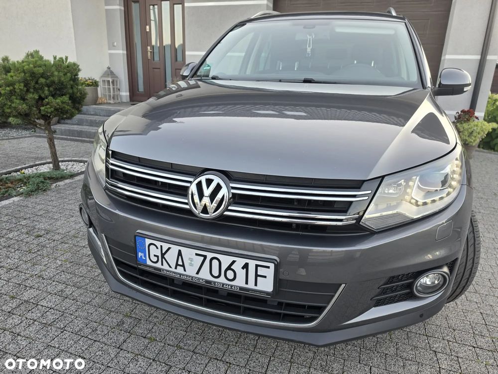 Volkswagen Tiguan 2.0 TDI DPF 4Motion BlueMotion Technology DSG Lounge Sport & Style - 28