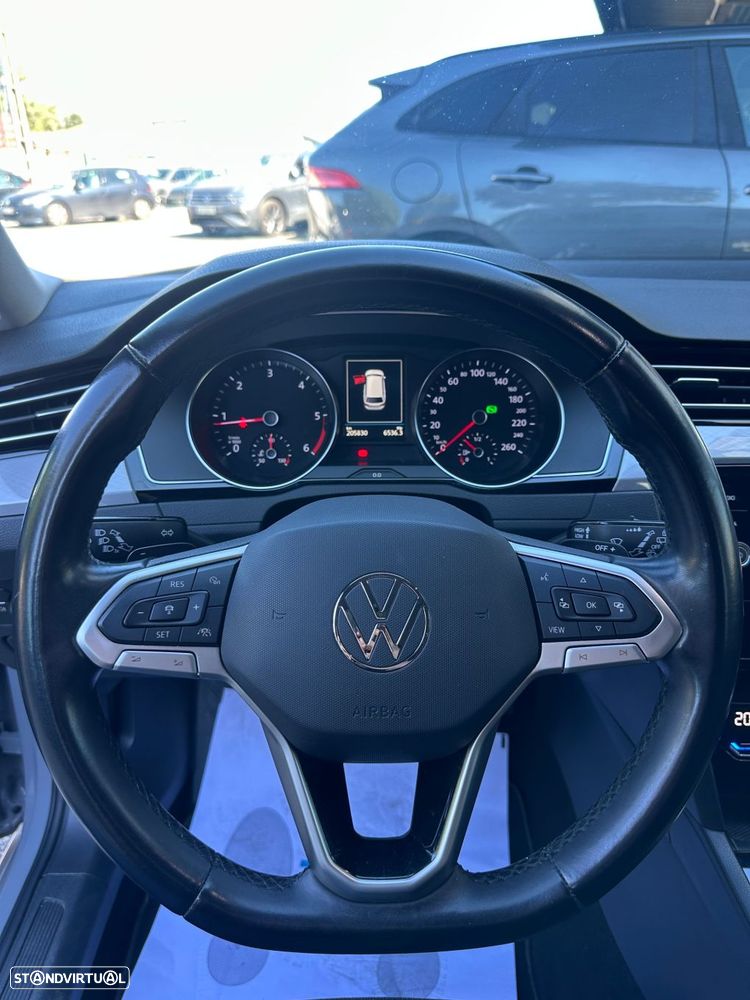 VW Passat Variant 2.0 TDi Business DSG - 9