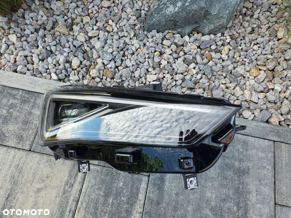 cupra leon formentor 5fg lampa prawa przód full led matrix czarny 5fg941036b - 3