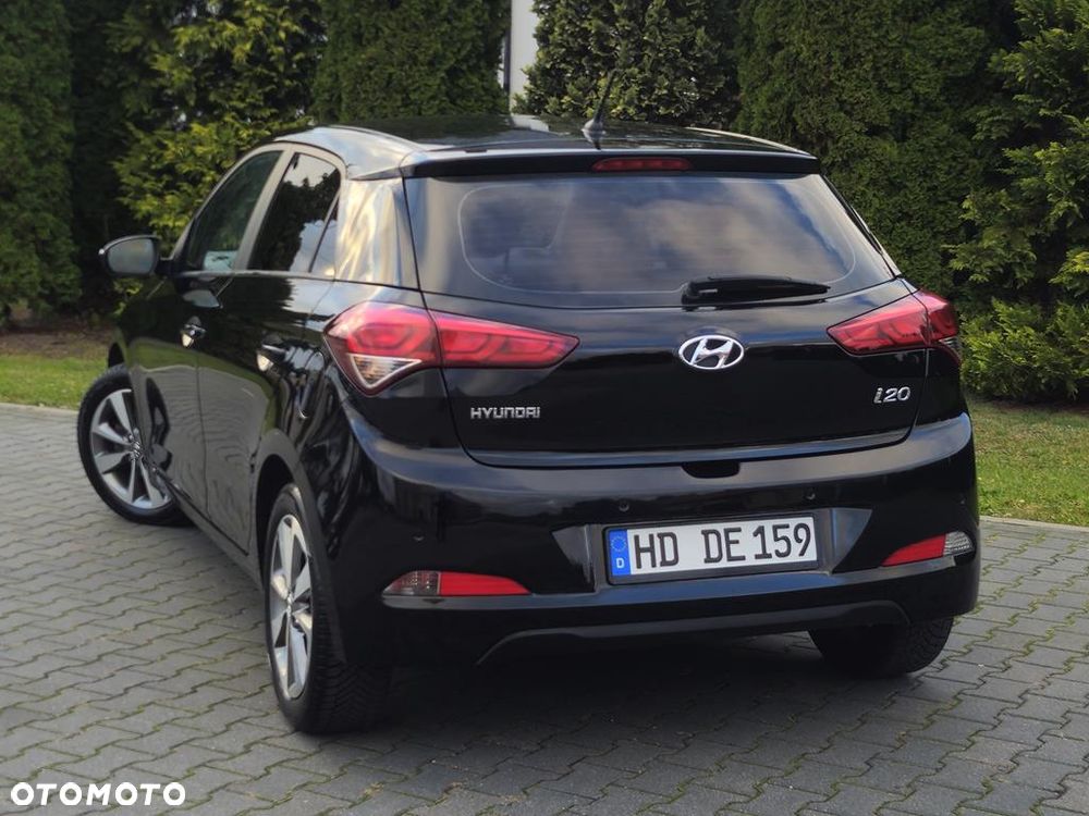 Hyundai i20 1.2 Passion Plus - 21