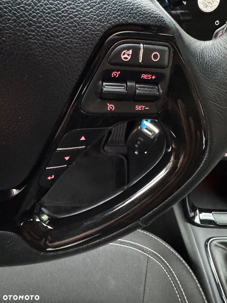 Kia Ceed 1.6 GDI Dream-Team Edition - 28