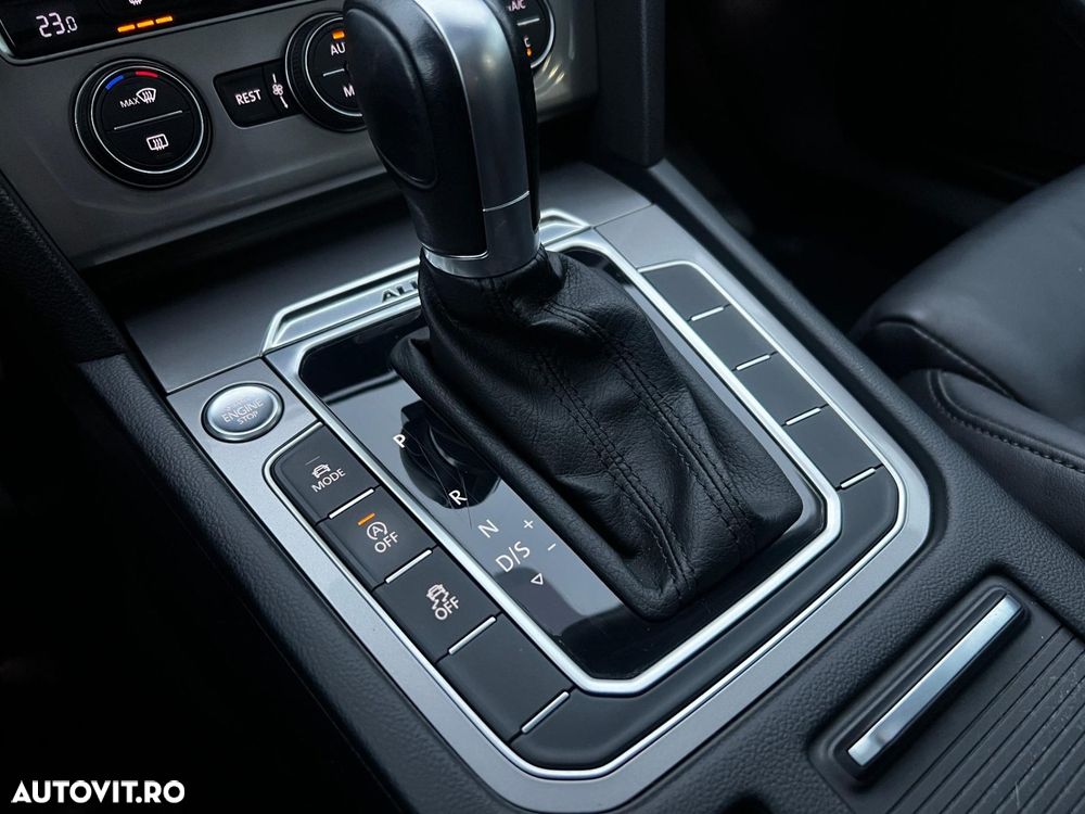 Volkswagen Passat Alltrack - 15