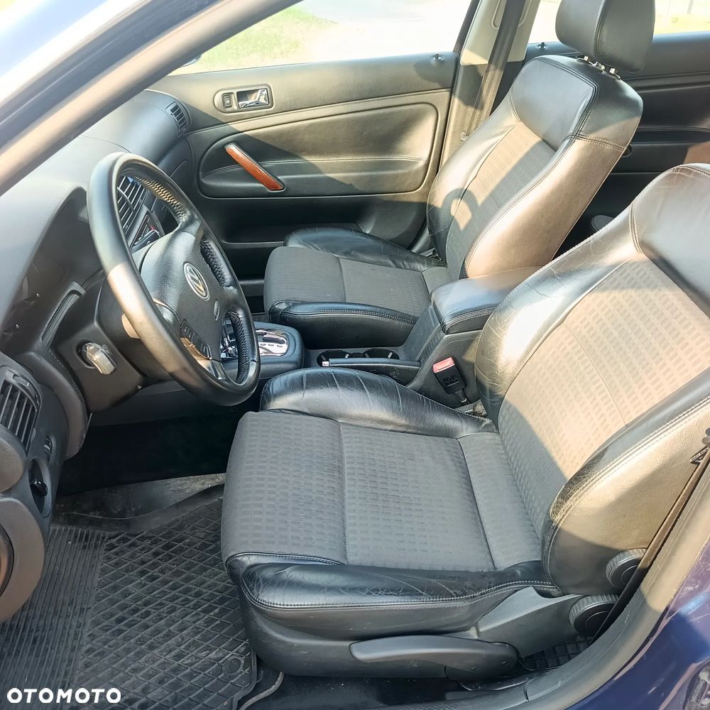 Volkswagen Passat 1.9 TDI Highline Tiptr - 8