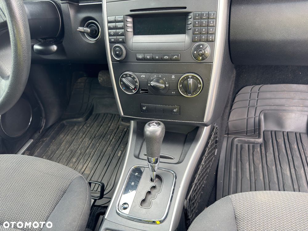 Mercedes-Benz Klasa B 180 CDI Autotronic Special Edition - 27
