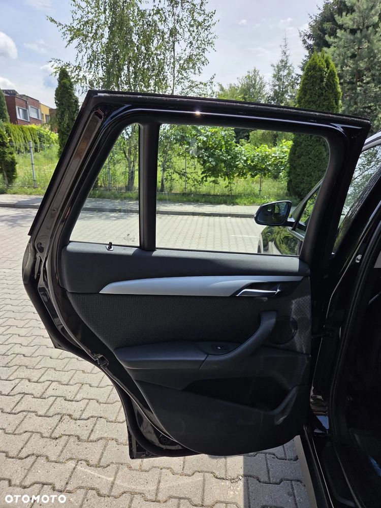 BMW X1 xDrive18d - 14
