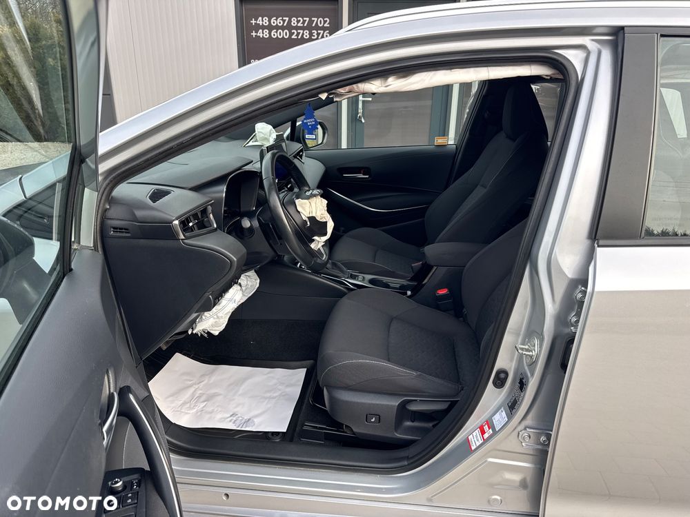 Toyota Corolla 2.0 Hybrid Comfort - 20