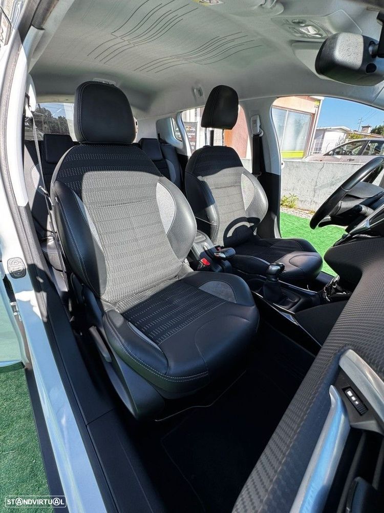 Peugeot 2008 1.2 PureTech Allure - 14