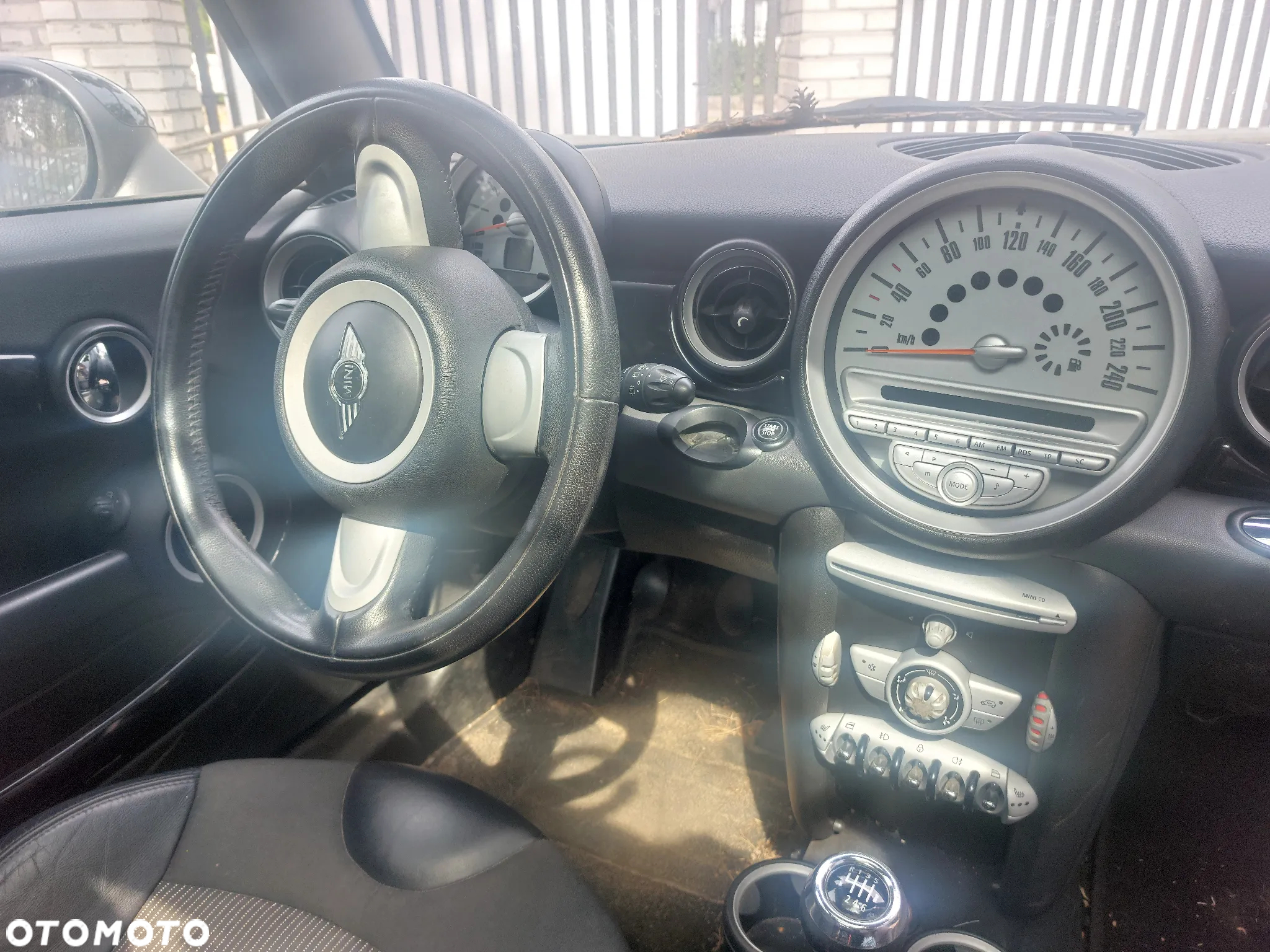 MINI Cooper Standard - 4