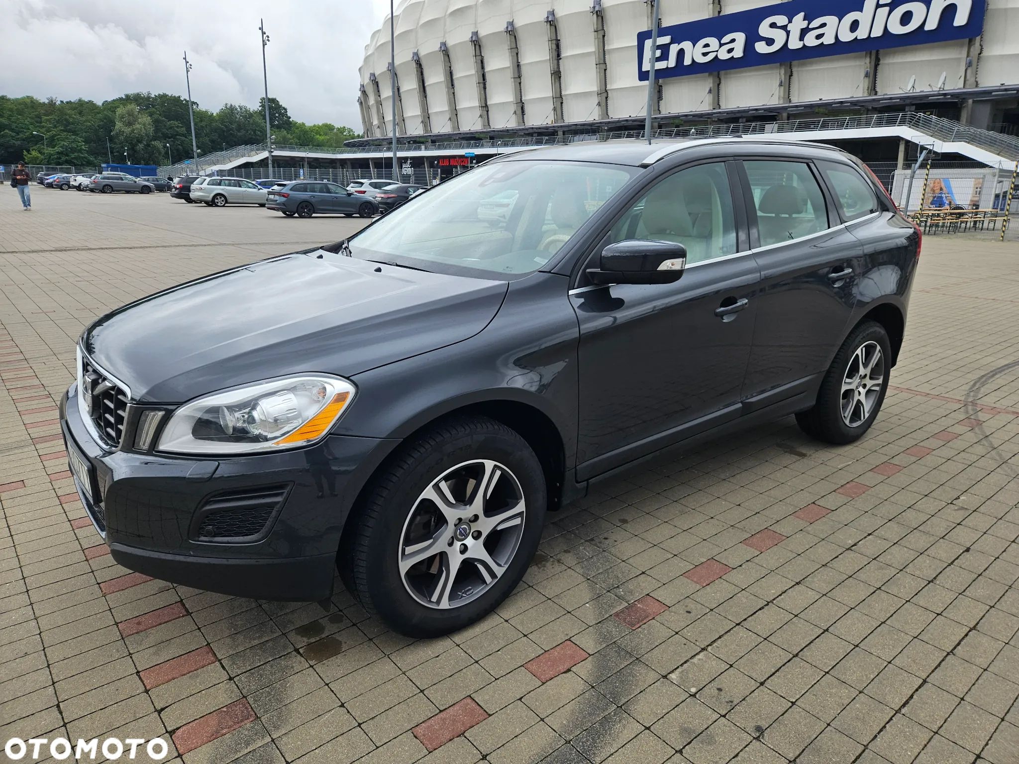 Volvo XC 60 T5 Momentum - 1