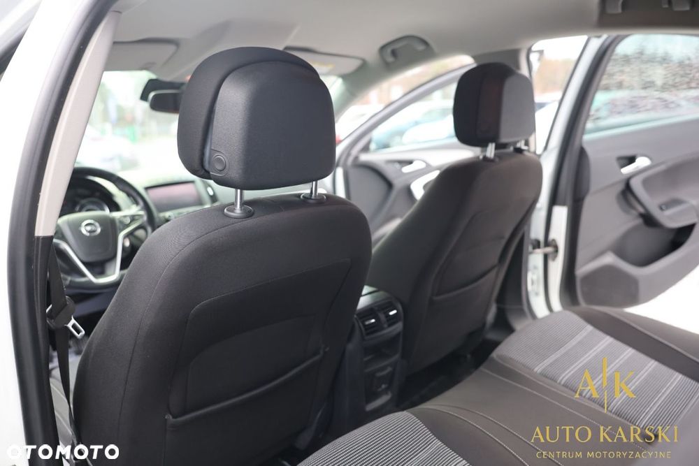 Opel Insignia - 18