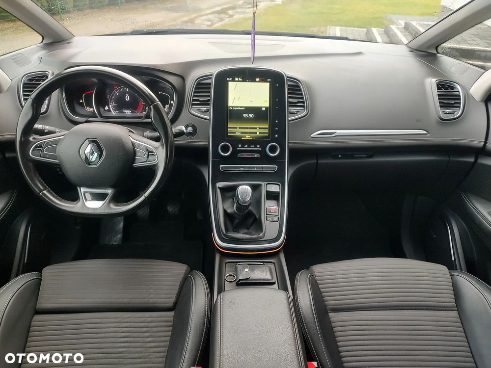 Renault Grand Scenic BLUE dCi 120 BOSE EDITION - 11