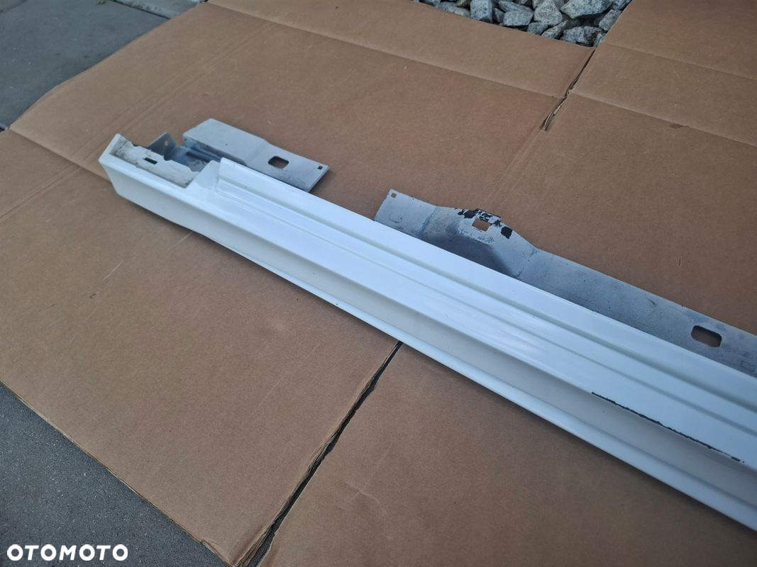 LISTWA PROGOWA MERCEDES CLA W118 118 AMG ORYGINAŁ - 2