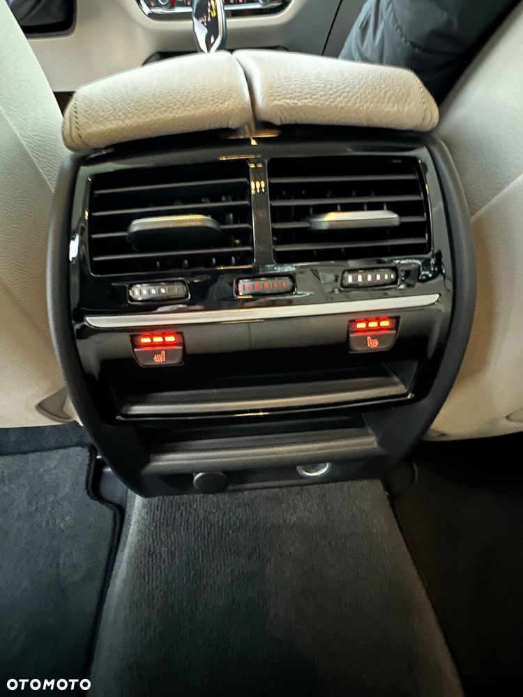BMW Seria 5 520d xDrive - 30