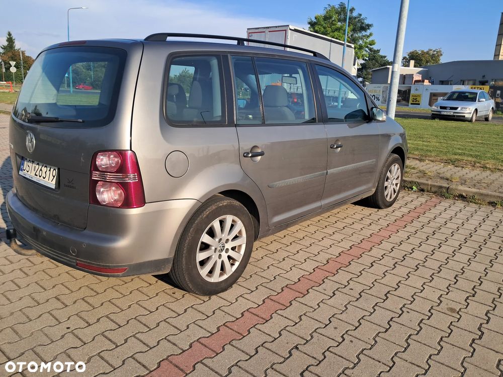 Volkswagen Touran 1.6 - 5