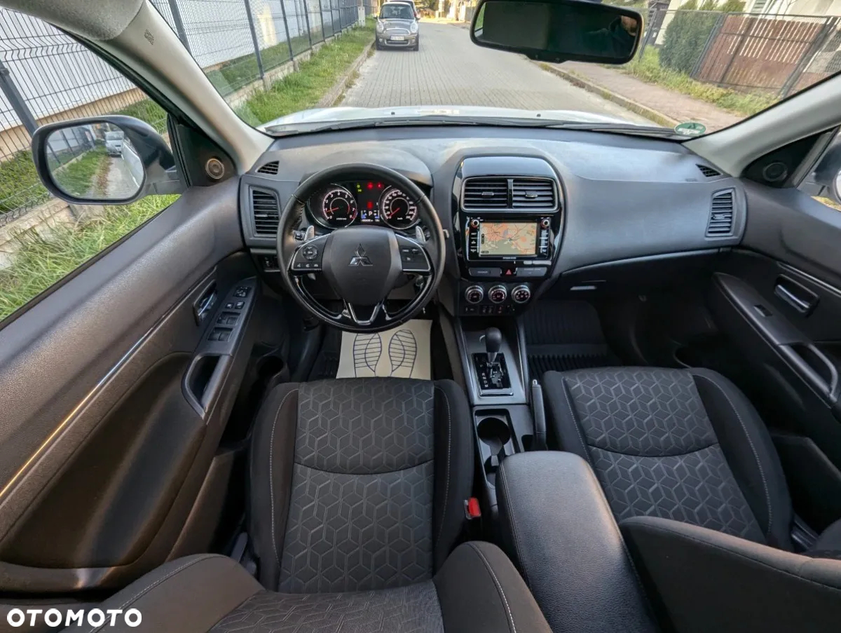 Mitsubishi ASX - 10