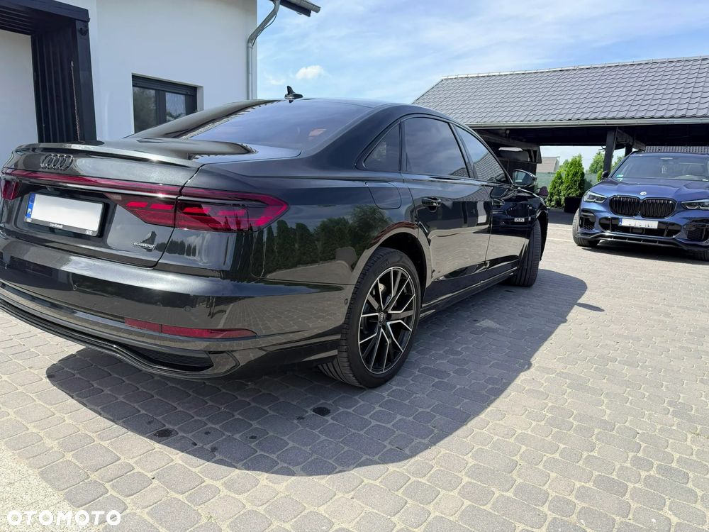 Audi A8 - 4