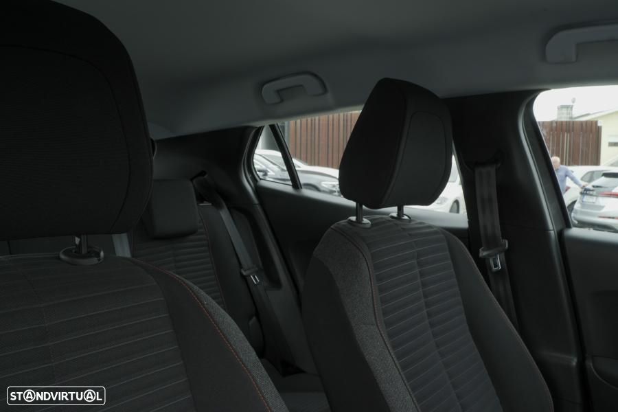 Peugeot 2008 1.2 PureTech Active Pack - 8