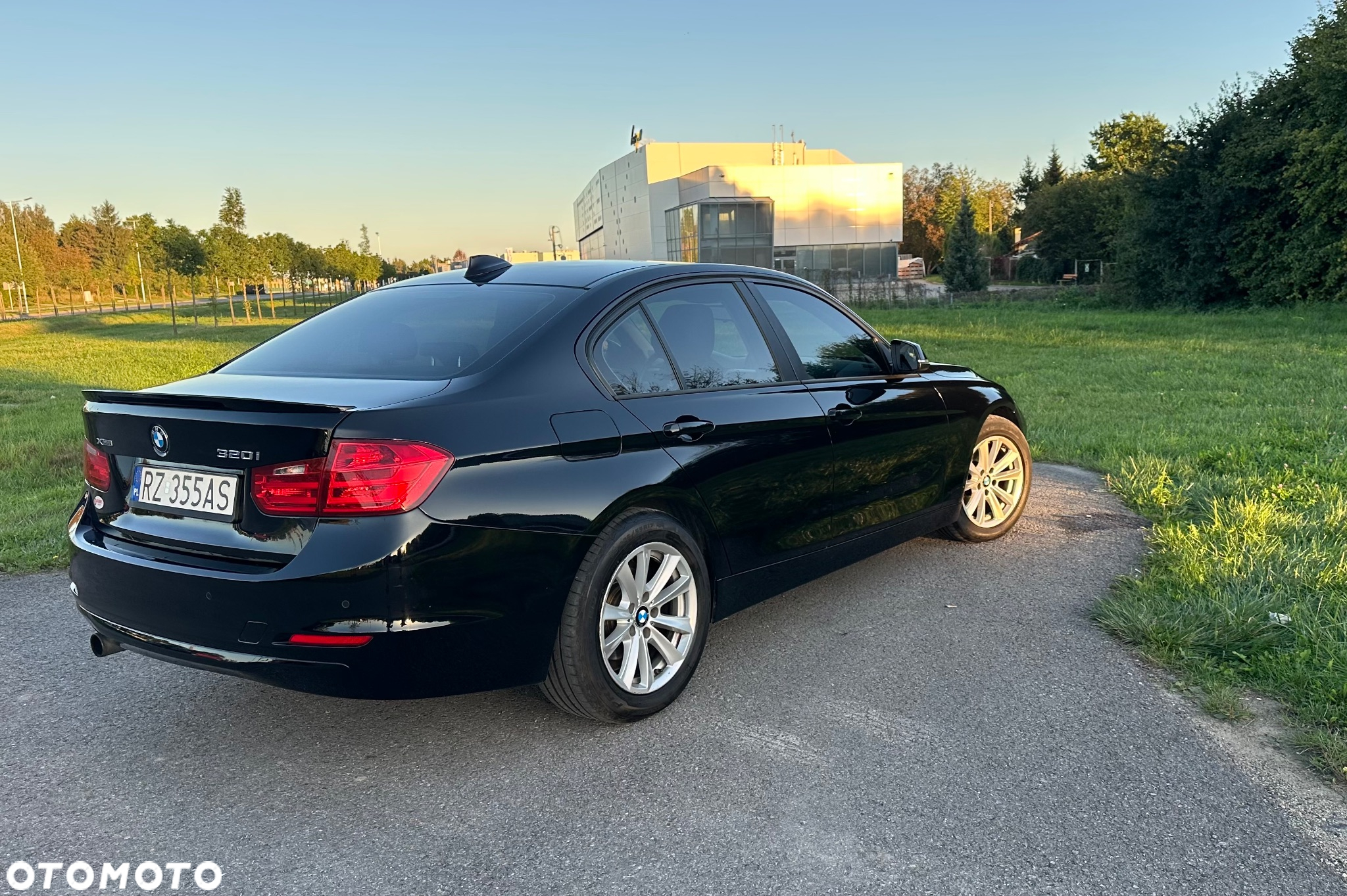 BMW Seria 3 320i Touring xDrive - 6