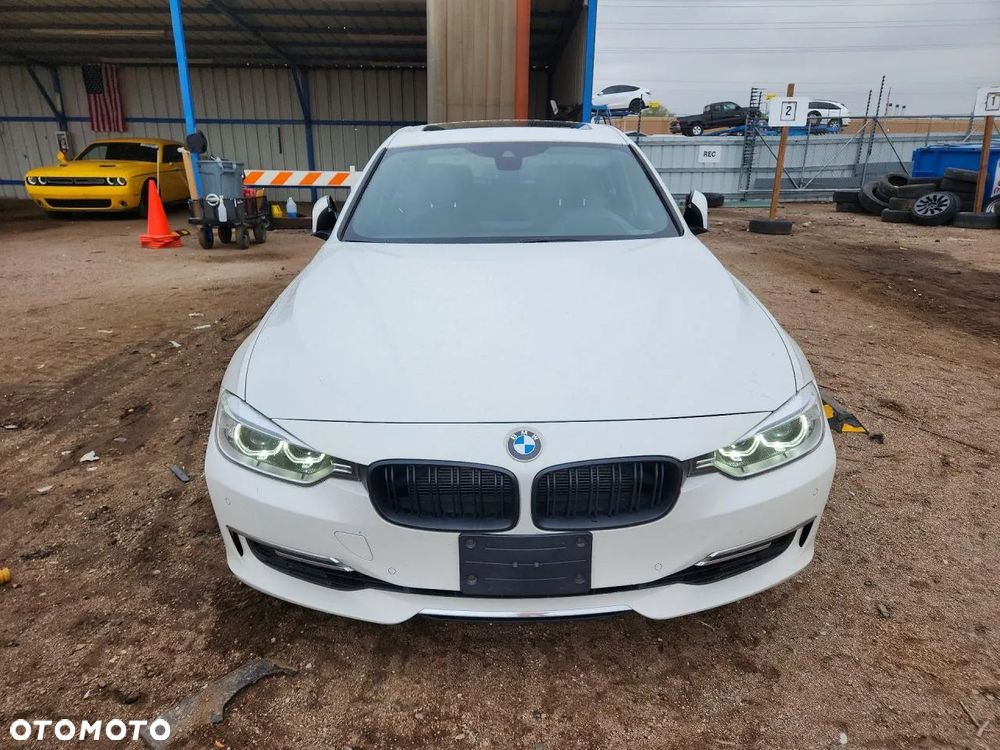 BMW Seria 3 328i xDrive Sport Line - 5