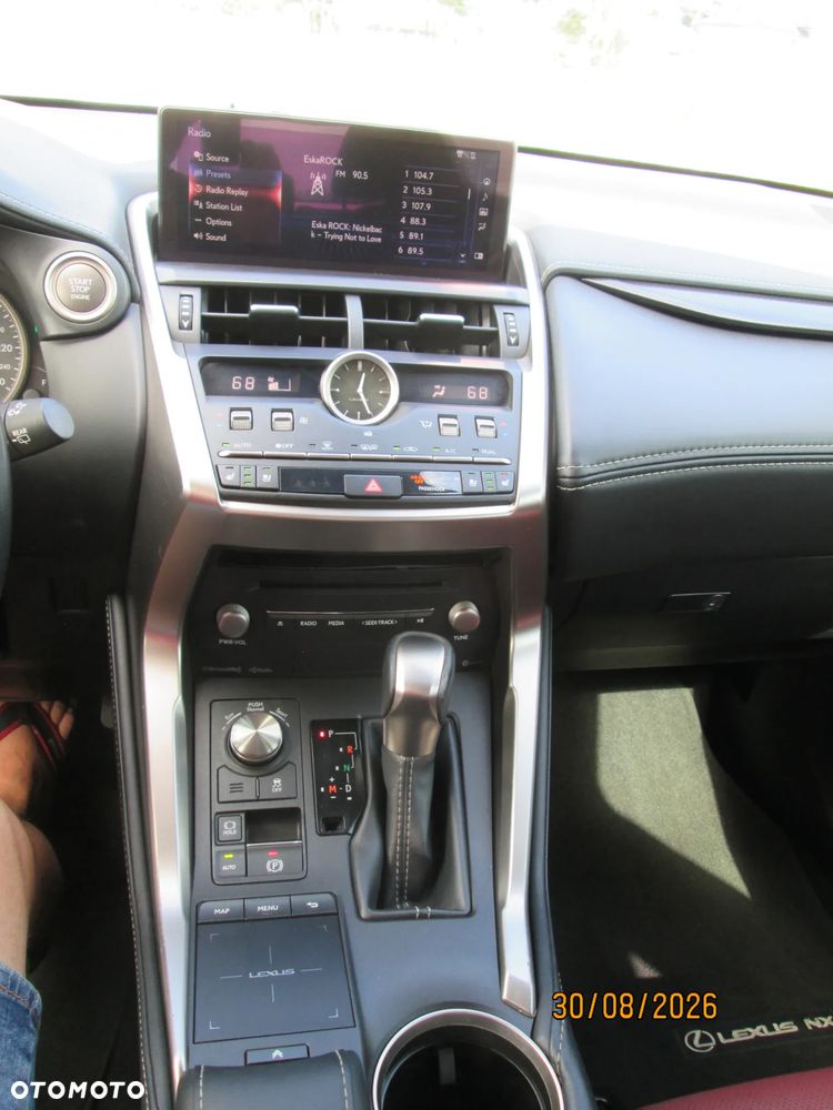 Lexus NX 300 - 12