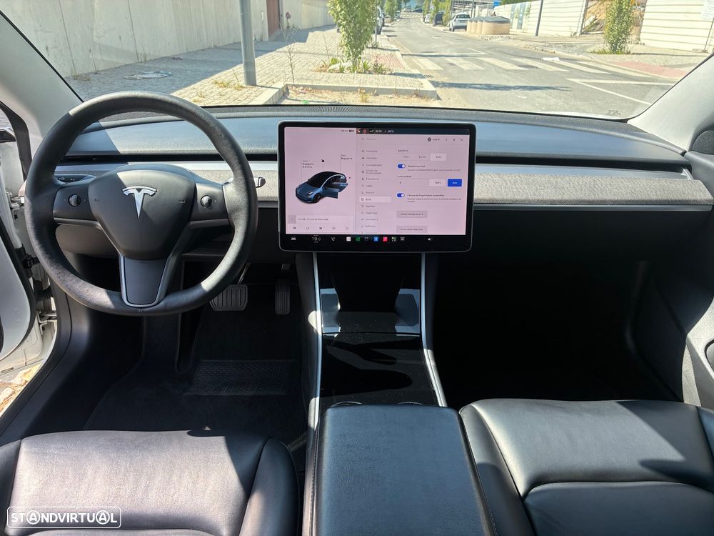 Tesla Model 3 Long Range Tração Traseira - 27