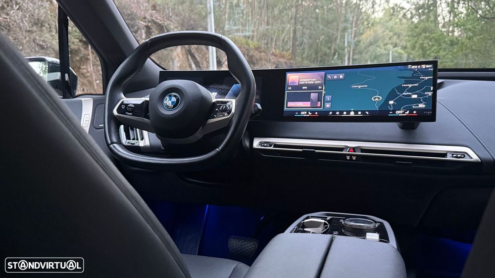 BMW iX xDrive 40 Pack Desportivo - 18