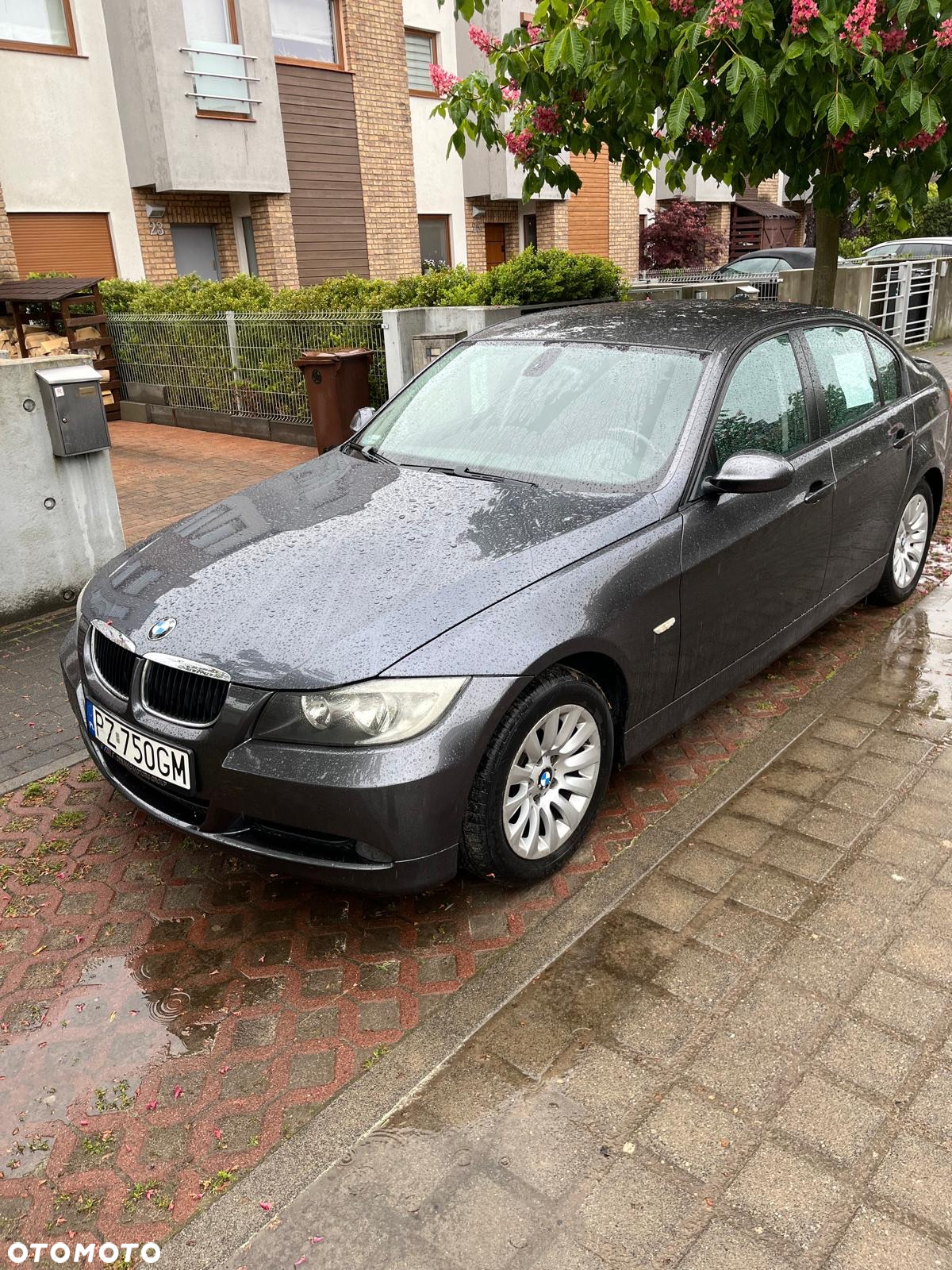 BMW Seria 3 318i - 2