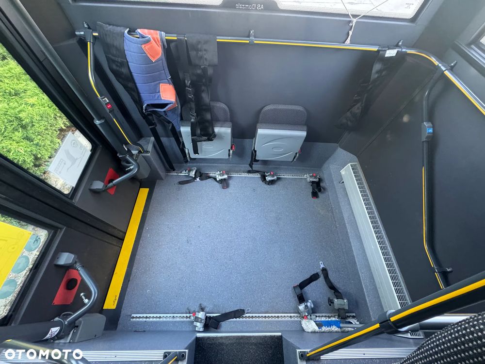 Iveco Daily Rapido Rossero 25+7 dla wózków inwalidzkich - 22