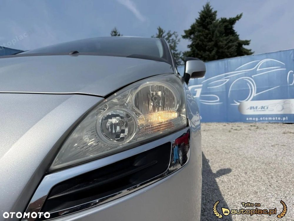 Peugeot 5008 - 10