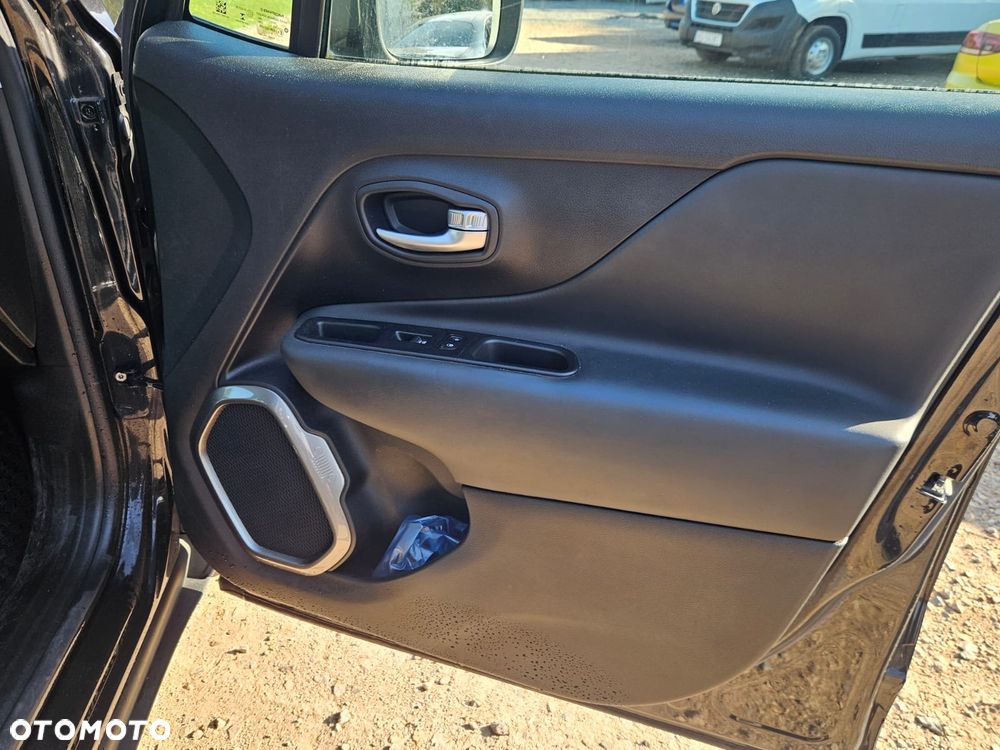 Jeep Renegade - 15