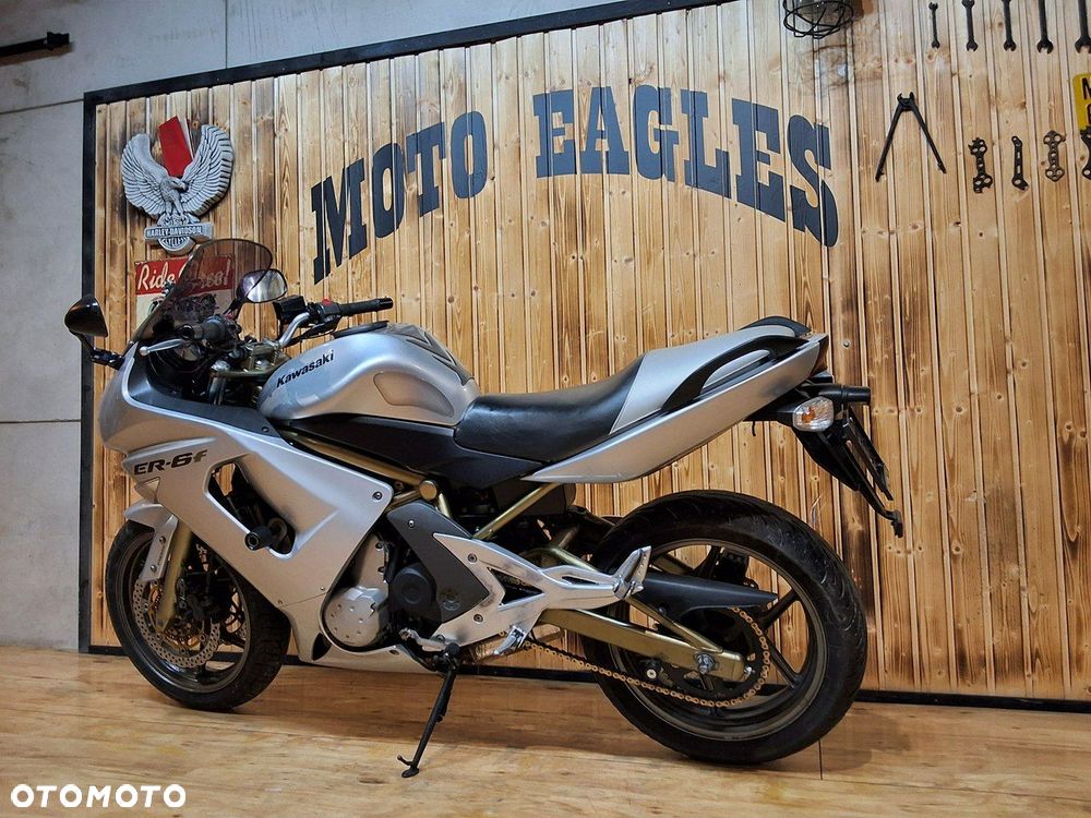 Kawasaki ER - 17