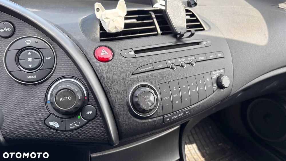 Honda Civic 1.4 Base / S - 11