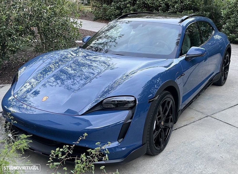 Porsche Taycan Cross Turismo 4S - 2