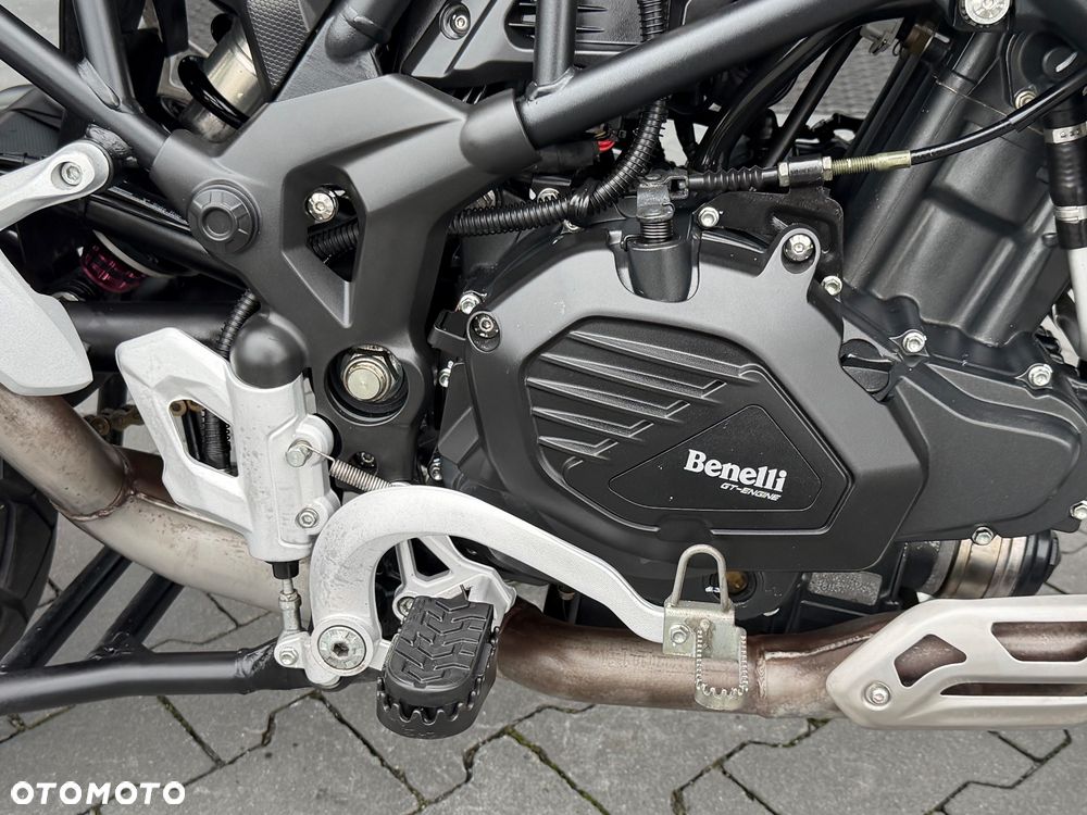 Benelli TRK 502X - 14