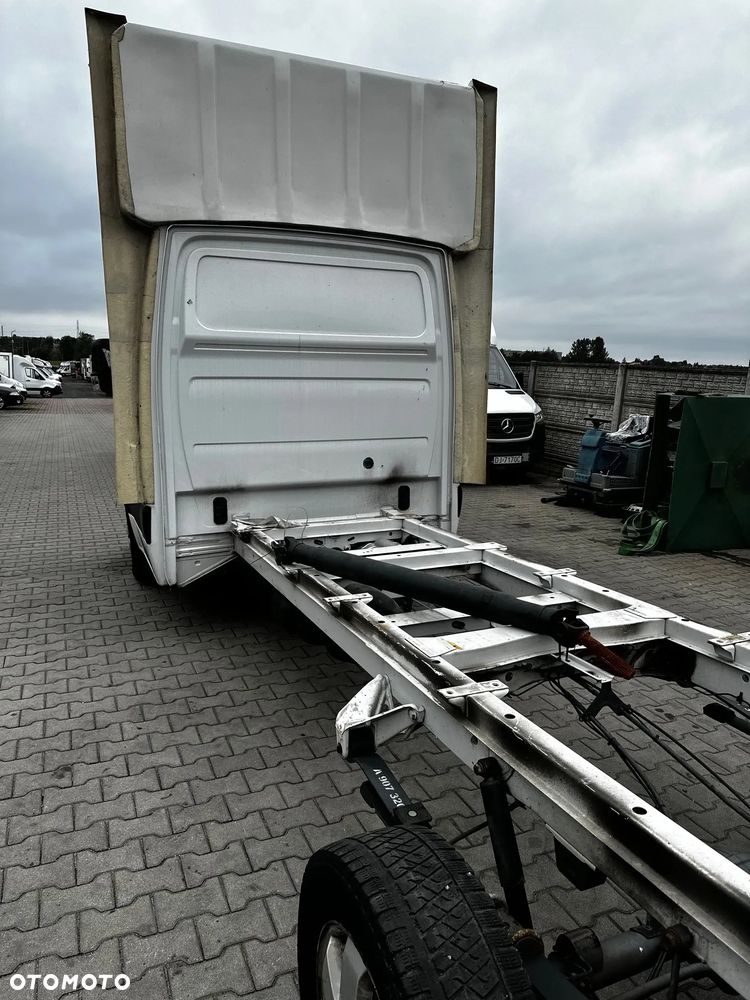 Mercedes-Benz Sprinter W907 - 5