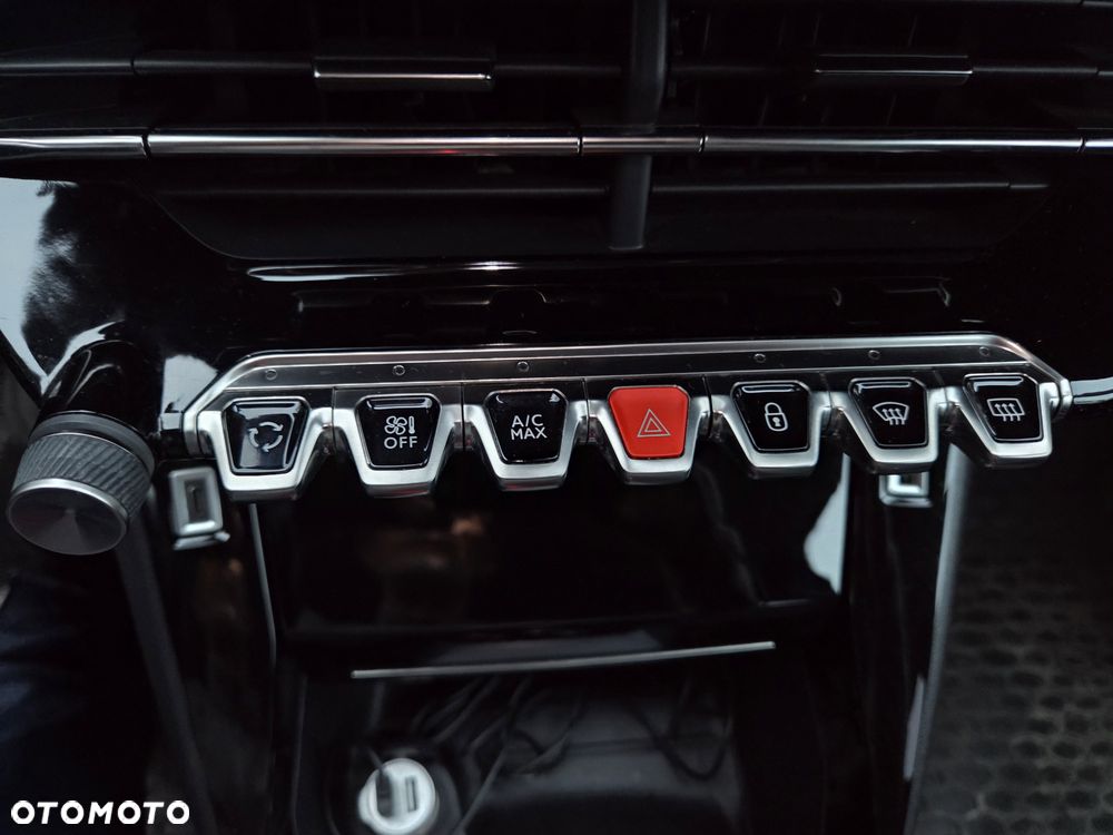 Peugeot 2008 PureTech 130 Stop&Start EAT6 Black Edition - 10