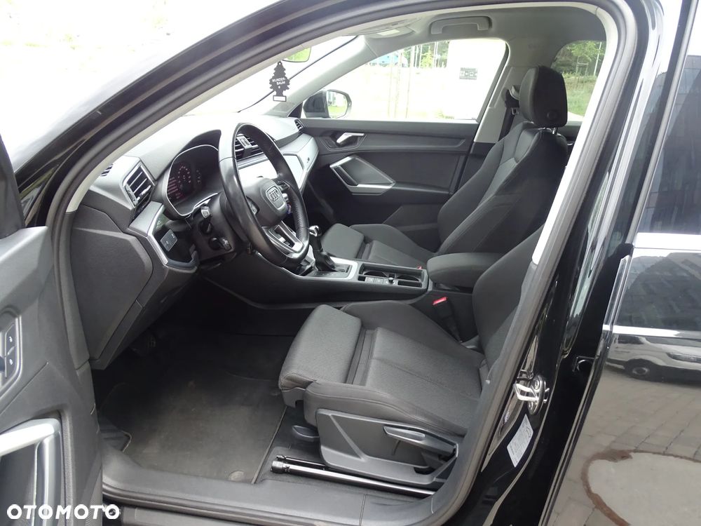 Audi Q3 - 18