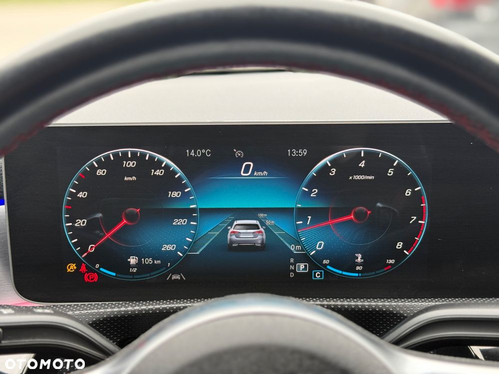 Mercedes-Benz CLA 200 7G-DCT AMG Line - 33