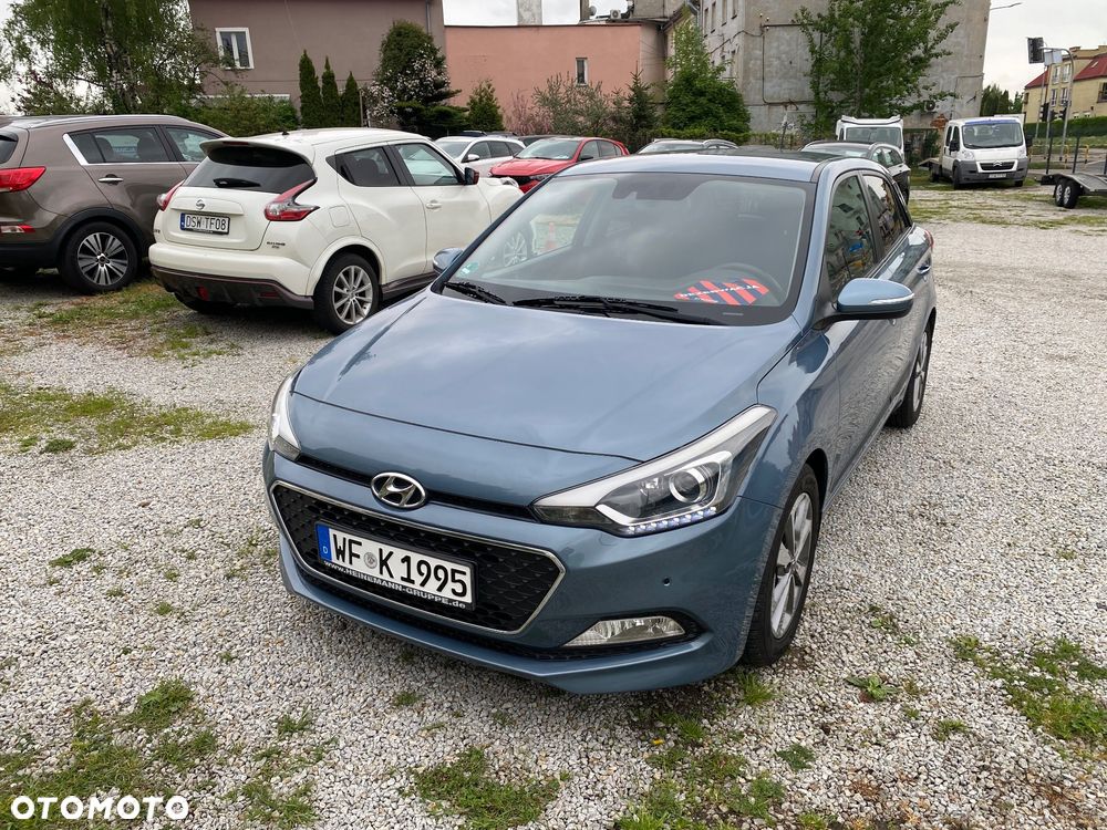 Hyundai i20 1.4 YES Gold - 14