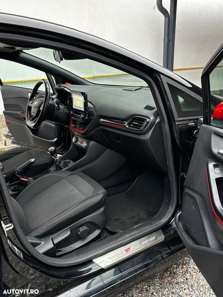 Ford Fiesta 1.0 EcoBoost ST Line - 18